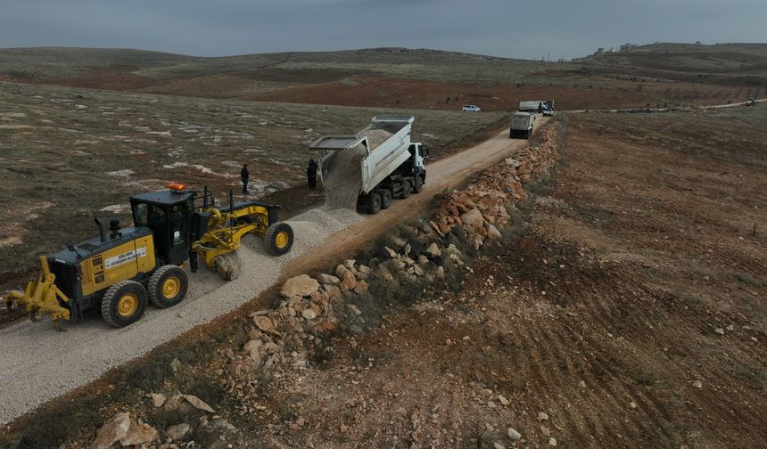 Bozova yollar sil baştan yenileniyor