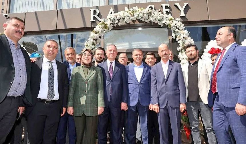 Urfa'da şıklığın yeni adresi açıldı