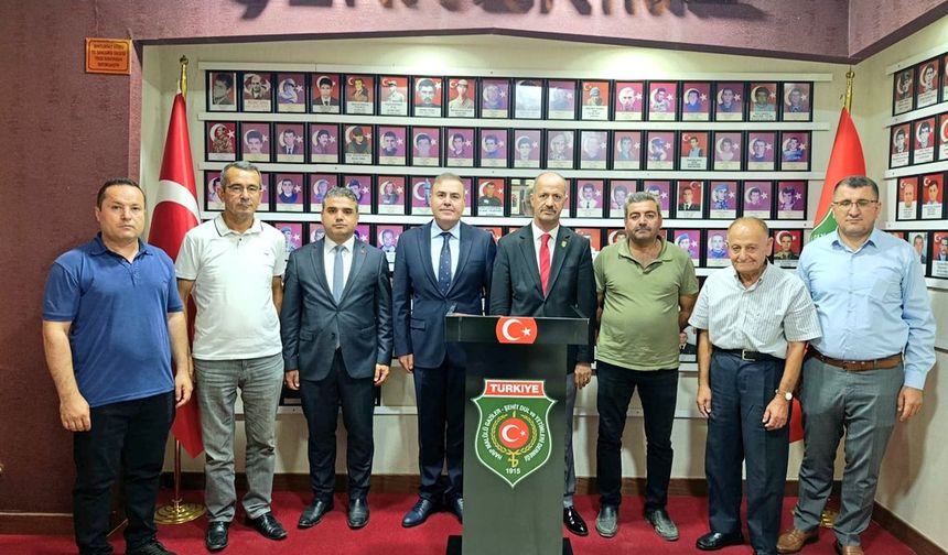 Mücahit Paşa Urfa'daki veda ziyaretlerini sürdürüyor