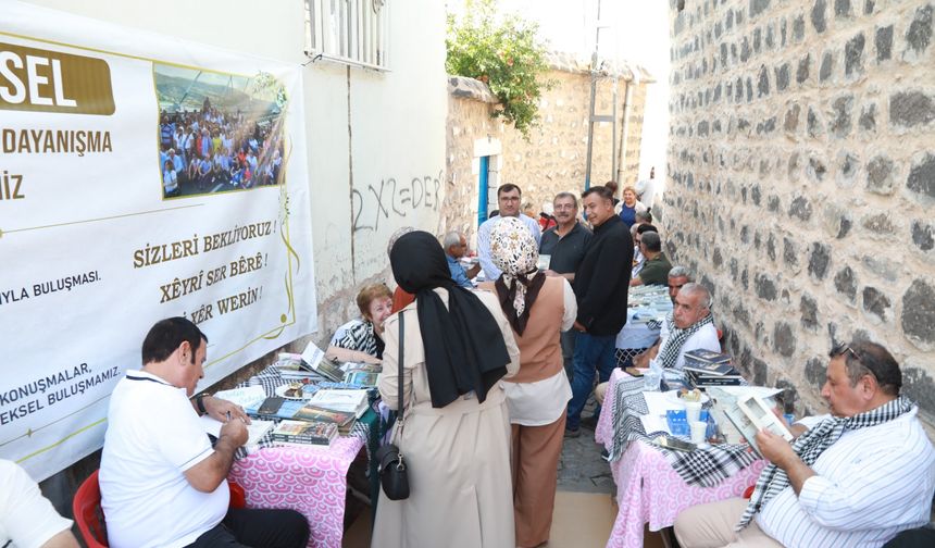 Siverek’te Yazar, Şair ve Ressamlar Okurlarıyla Buluştu
