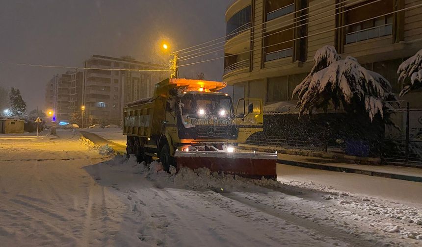 Haliliye'de ekipler gece boyu sahadaydı