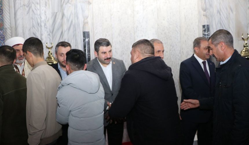 Bayram namazı coşkuyla eda edildi