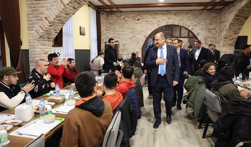 Başkan Gülpınar, engelli bireylerle gönül sofrasında