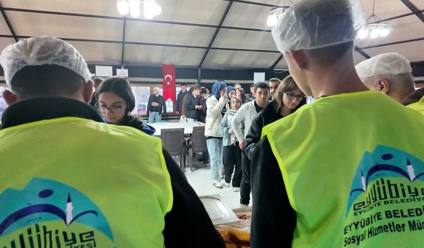 Eyyübiye'de iftar sofrasında gönüller buluştu