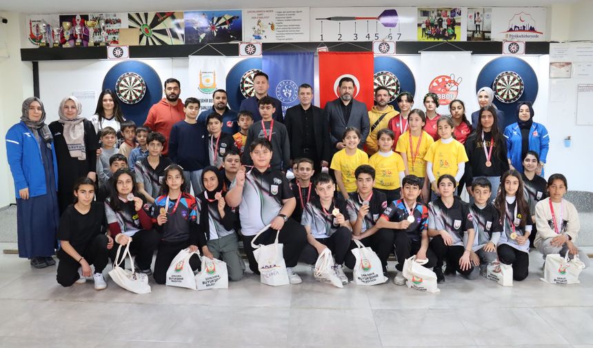 23 Nisan Çocuk Bayramı Dart Turnuvasında ödüller sahiplerini buldu