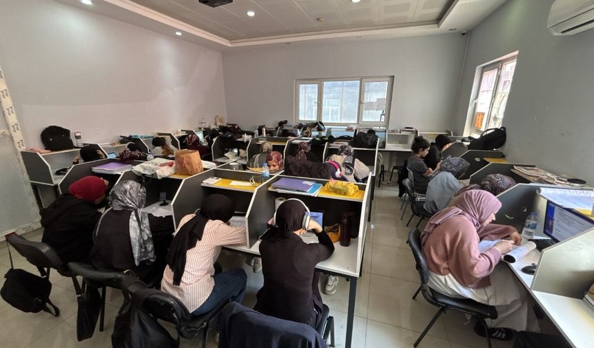 Sadece sınava değil geleceğe de hazırlıyor