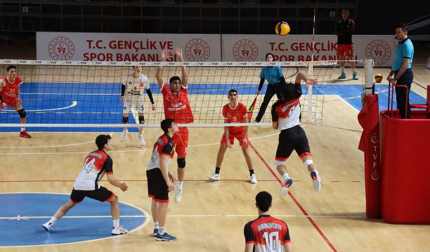 Şanlıurfa Büyükşehir Belediyesi Genç Erkekler Voleybol Takımı yarı finale çıktı