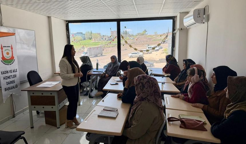 Kadınlara “Aile ve İnternet” Eğitimi Verildi