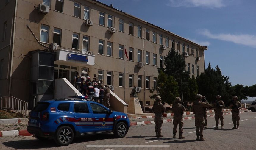Şanlıurfa’da jandarma düğmeye bastı: Göçmen kaçakçılarına operasyon