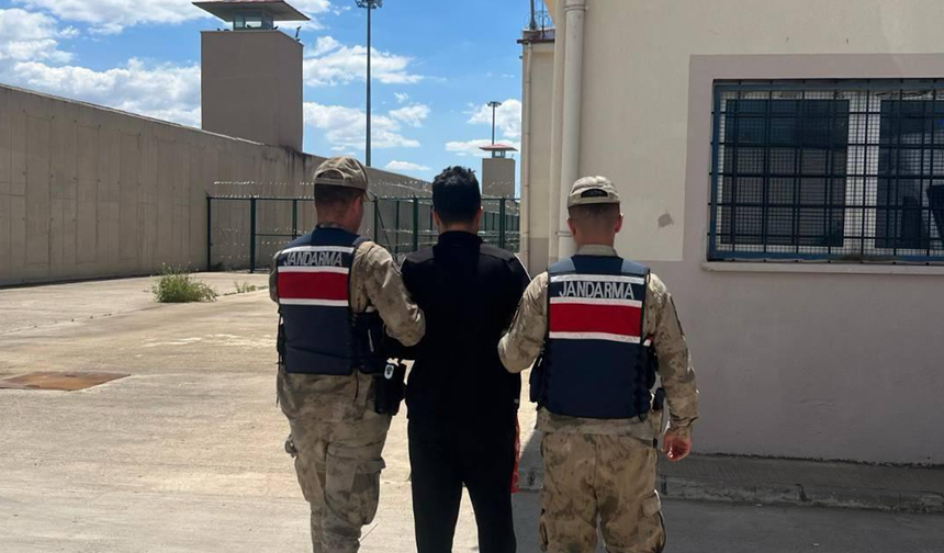7 yıl cezası vardı! Karaköprü’de kıskıvrak yakalandı
