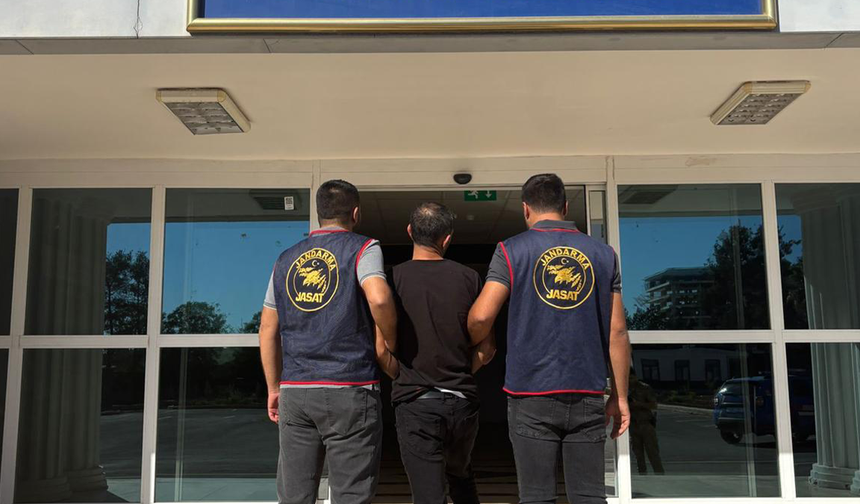 Karaköprü’de aranan hükümlü jandarmaya takıldı