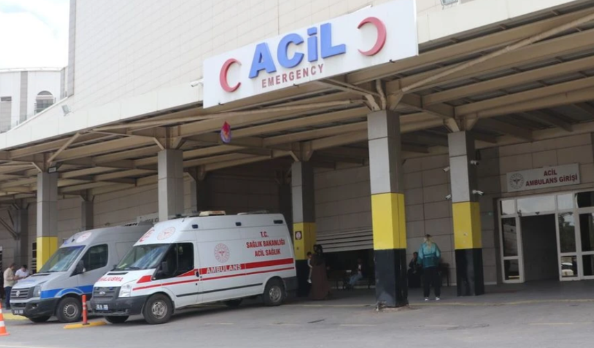 Yolun karşısına geçerken can pazarı: 10 yaşındaki çocuk ağır yaralı