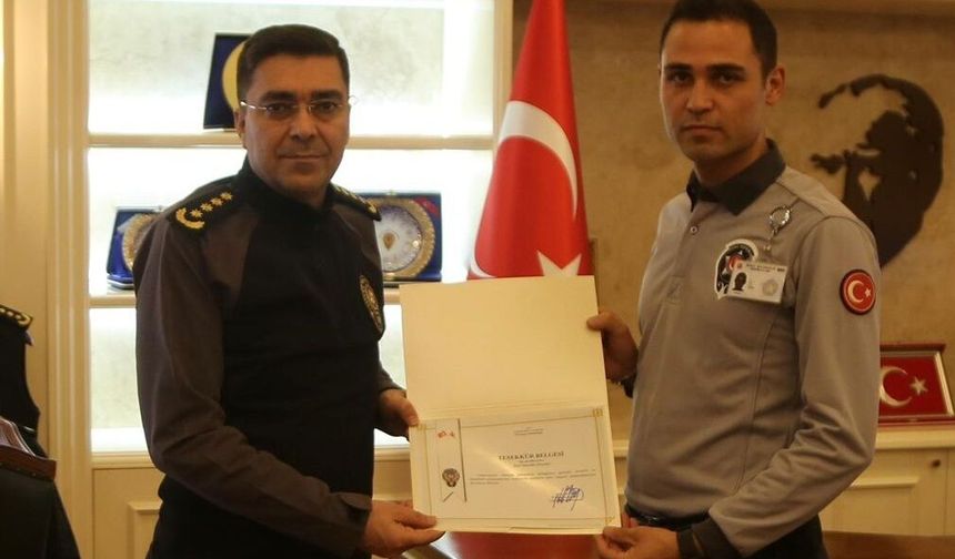 Müdür Aksoy, başarılı güvenlik personelini ödüllendirdi