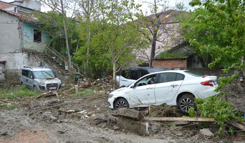 Bakan Göktaş duyurdu: Selden etkilenen Şanlıurfa’ya bakanlıktan kritik destek