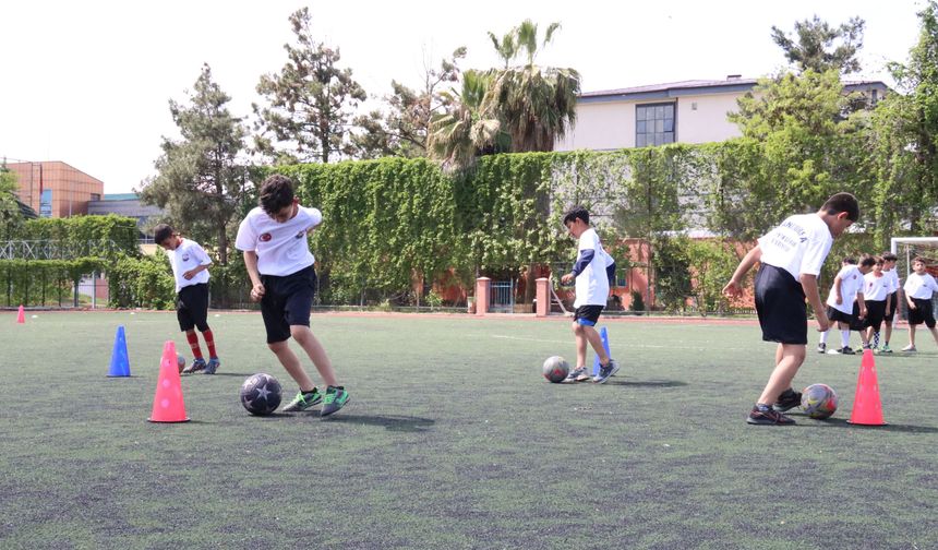 Büyükşehir, geleceğin futbolcularını yetiştiriyor