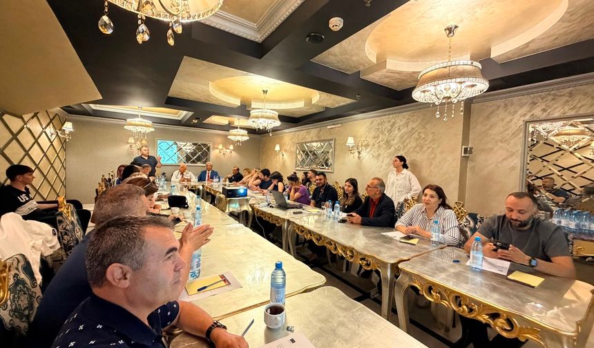 Türkiye'den Ermenistan'a turizmcilerden barış ve normalleşme ziyareti