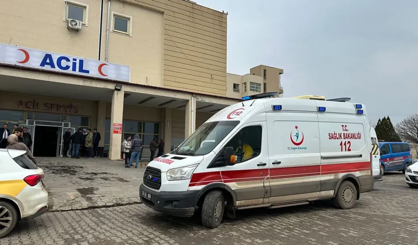 Bozova’da feci kaza! İki otomobil çarpıştı, 8 kişi yaralandı