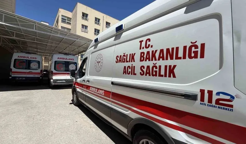 Siverek'te traktör ile otomobil çarpıştı! 4 kişi yaralandı