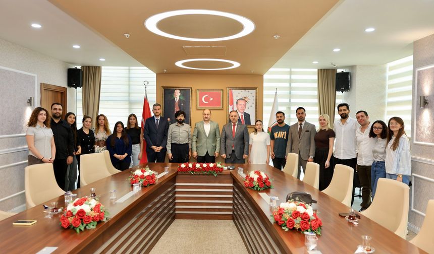 Dünya Şampiyonu Vox Humanıs’ten Başkan Gülpınar’a ziyaret