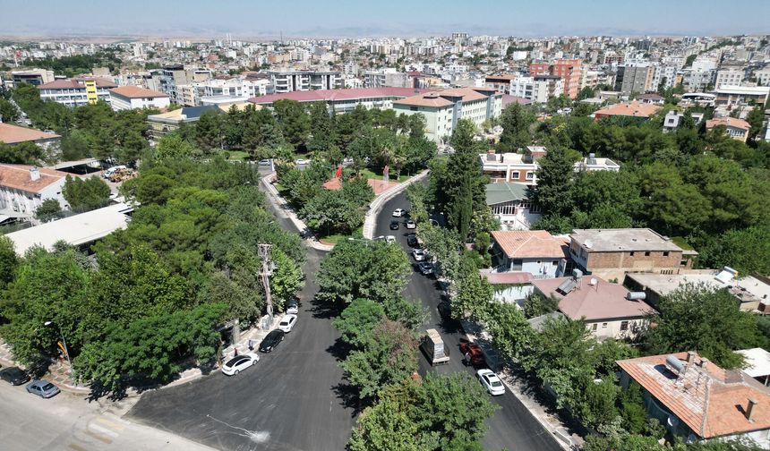 Siverek'in caddelerinde çalışmalar aralıksız sürüyor