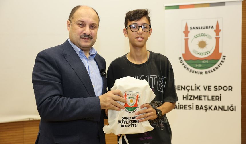 Başkan Gülpınar’dan YKS’de dereceye giren öğrencilere destek