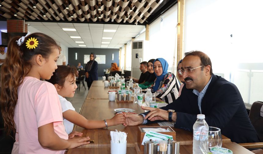 Büyükşehir’den yetim çocuklara kandil sürprizi