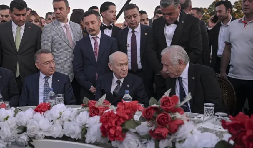 Bahçeli'nin şahit olduğu düğüne 20 bin kişi katıldı