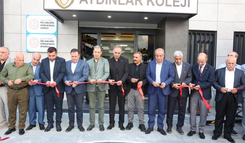 Aydınlar İlkokulu Görkemli Törenle Eğitim Hayatına Başladı