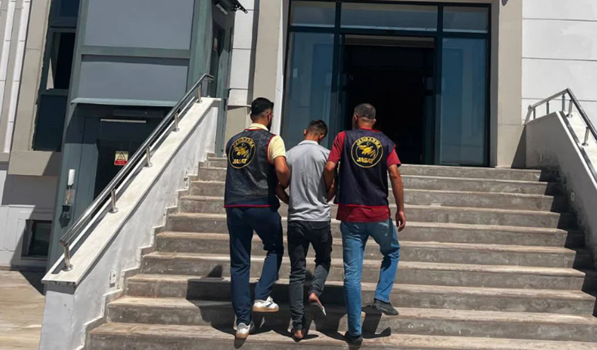 Bozova'da firari hükümlü JASAT'tan kaçamadı! 6 yıllık cezası bulunuyordu