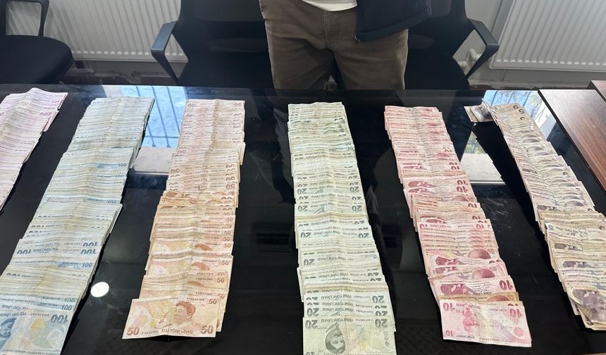 Dilencinin Üzerinden Çıkan Para Şoke Etti!