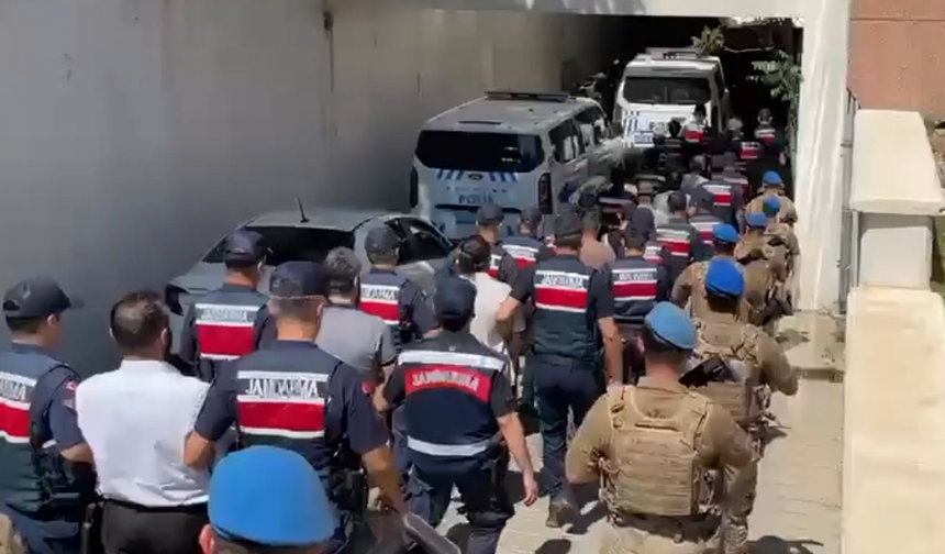 Urfa ile 28 ilde dev operasyon! Onlarca kişi gözaltında