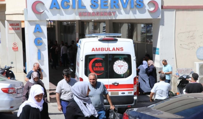 Şanlıurfa-Gaziantep yolunda kaza: 2 kişi yaralandı