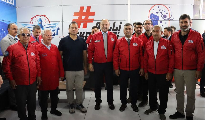 Büyükşehir’in bilim merkezi standı TEKNOFEST’in ilgi odağı oldu