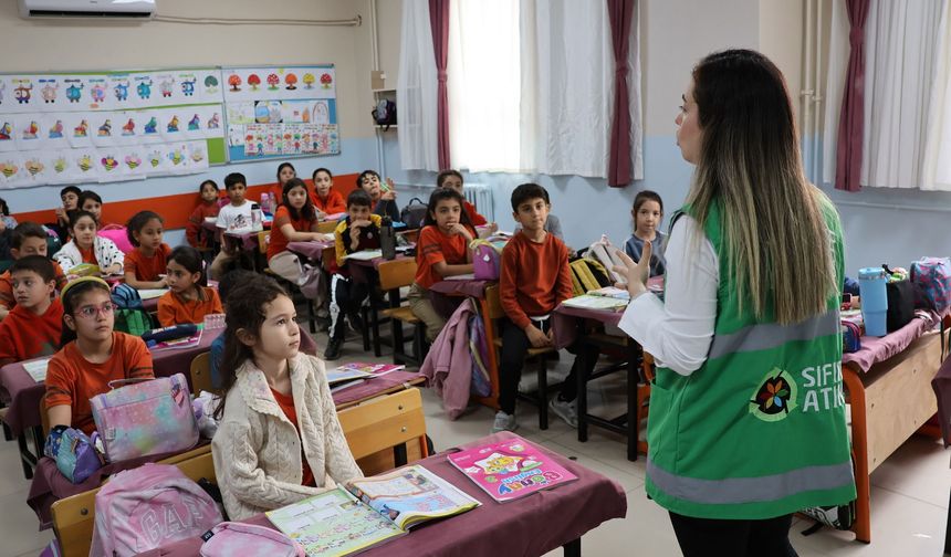 Haliliye'de çevre dostu projeler öğrencilere aktarıyor