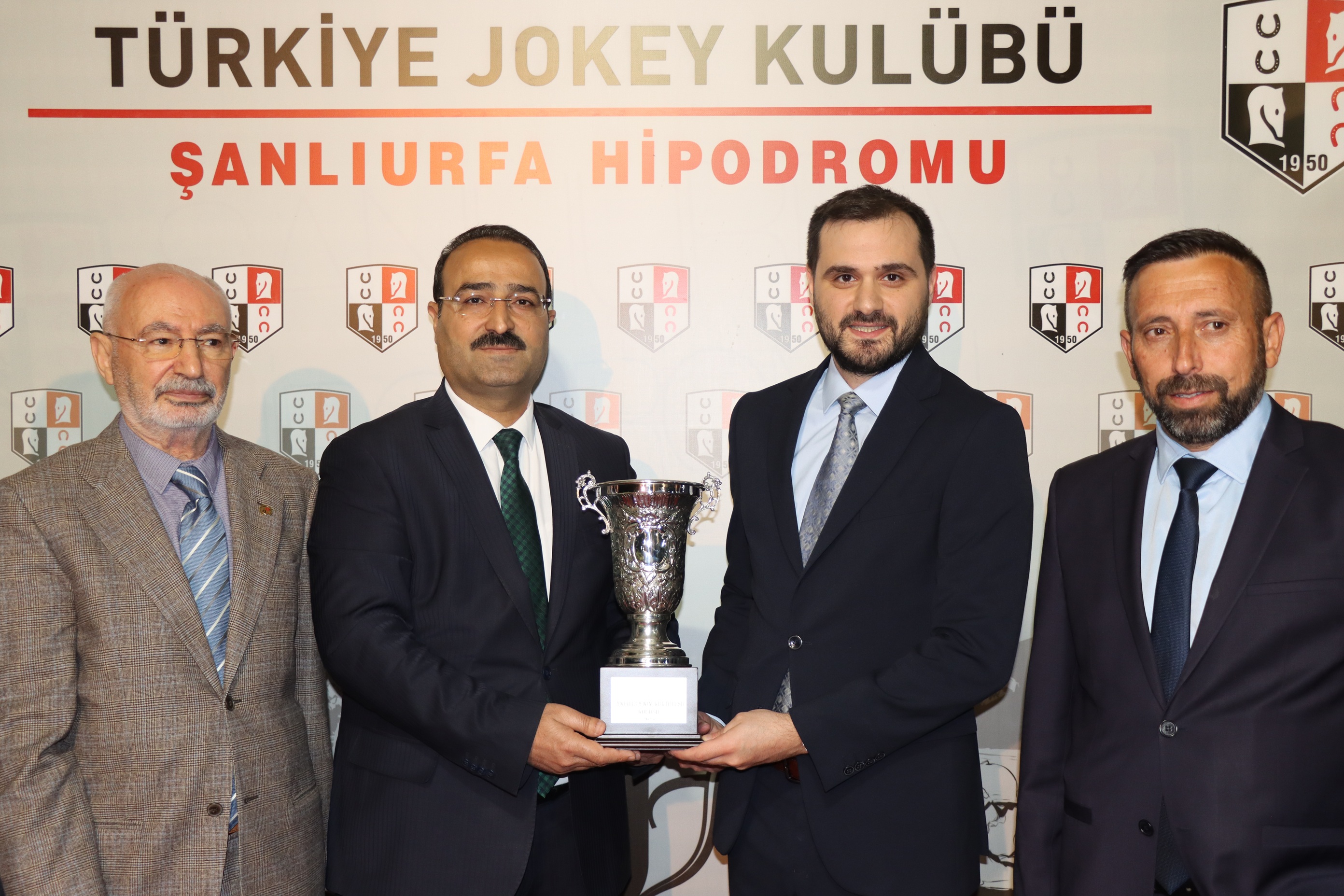 Kurtuluş Koşusunu ‘Hedbe’ Kazandi (5)
