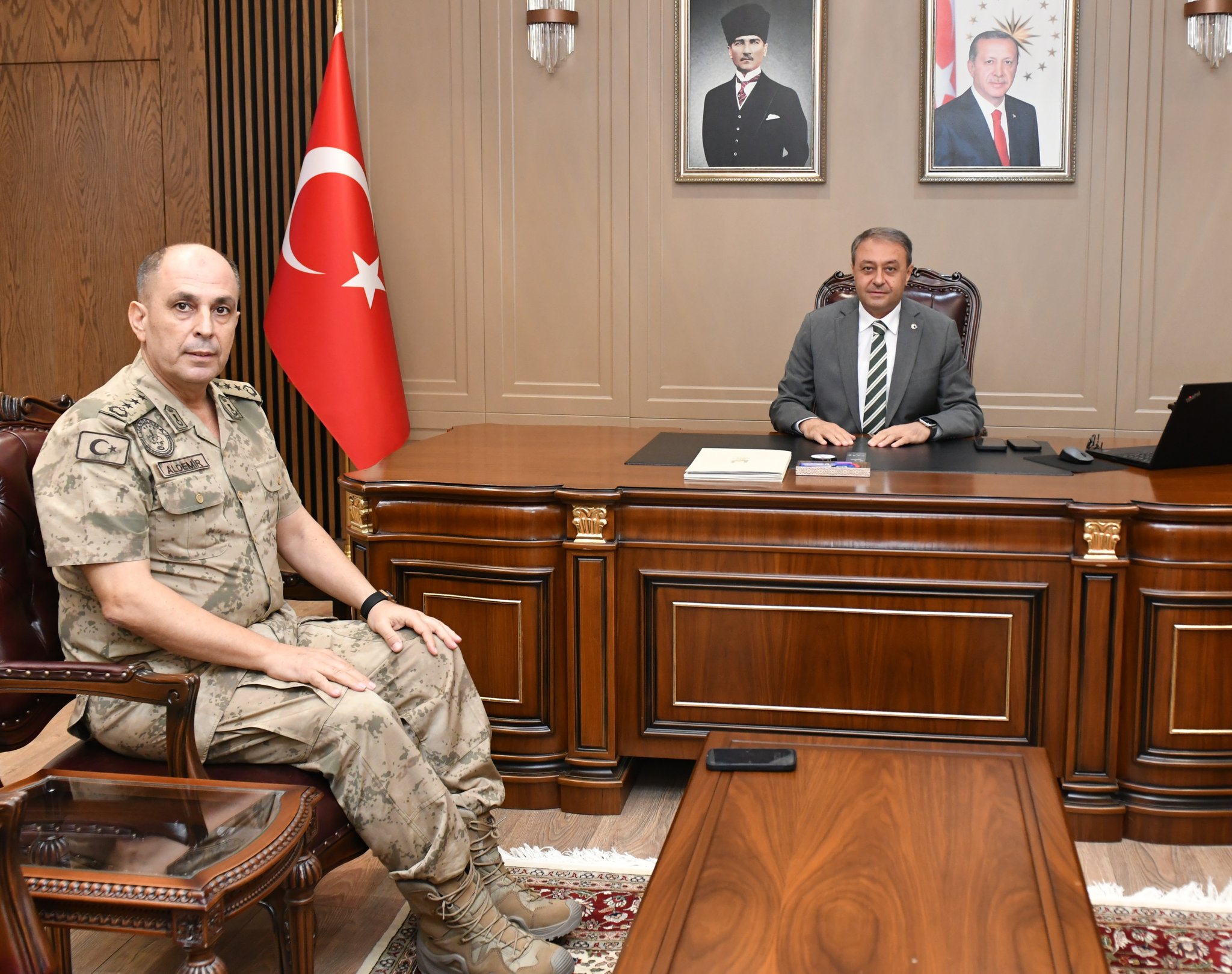 Gy E E H Eo W E A A A D P