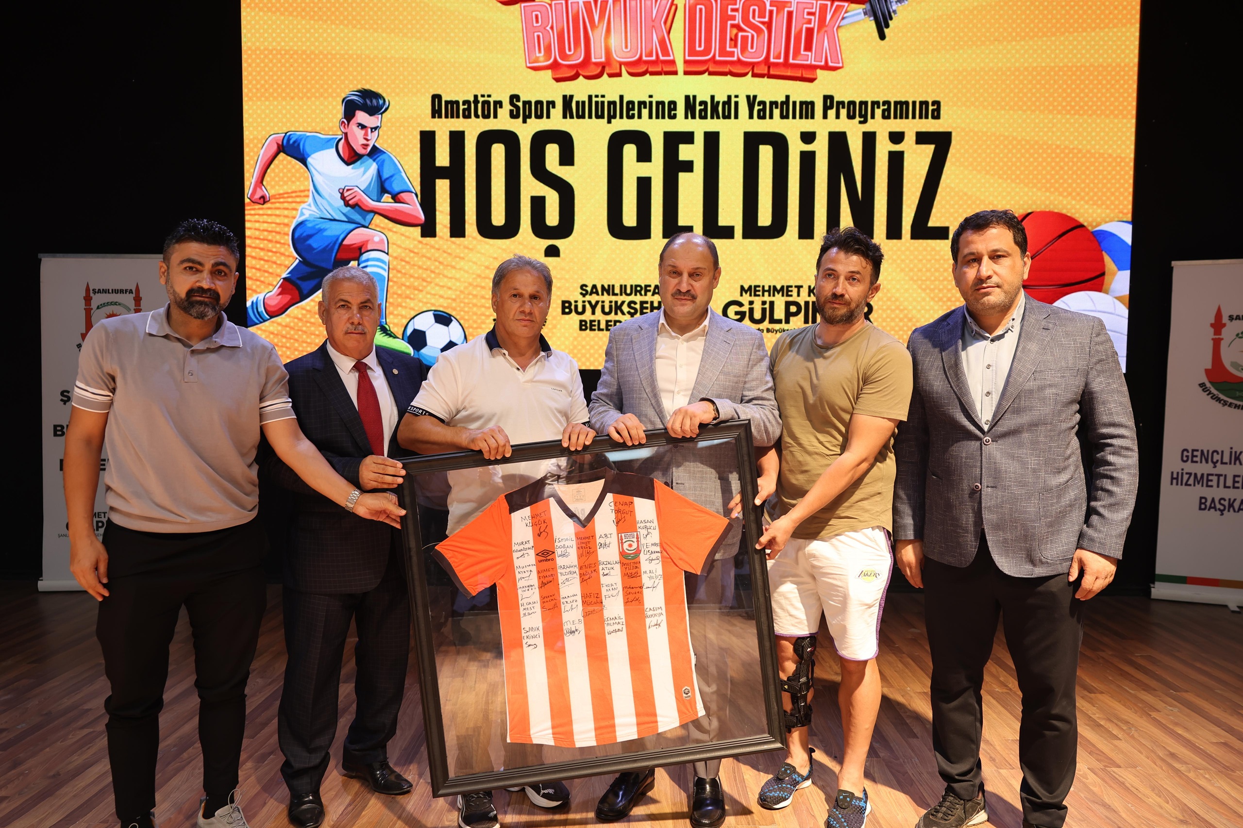 Şanliurfa Büyükşehi̇r Beledi̇yesi̇’nden Amatör Spor Kulüpleri̇ne 6 Mi̇lyon Tl Destek (17)