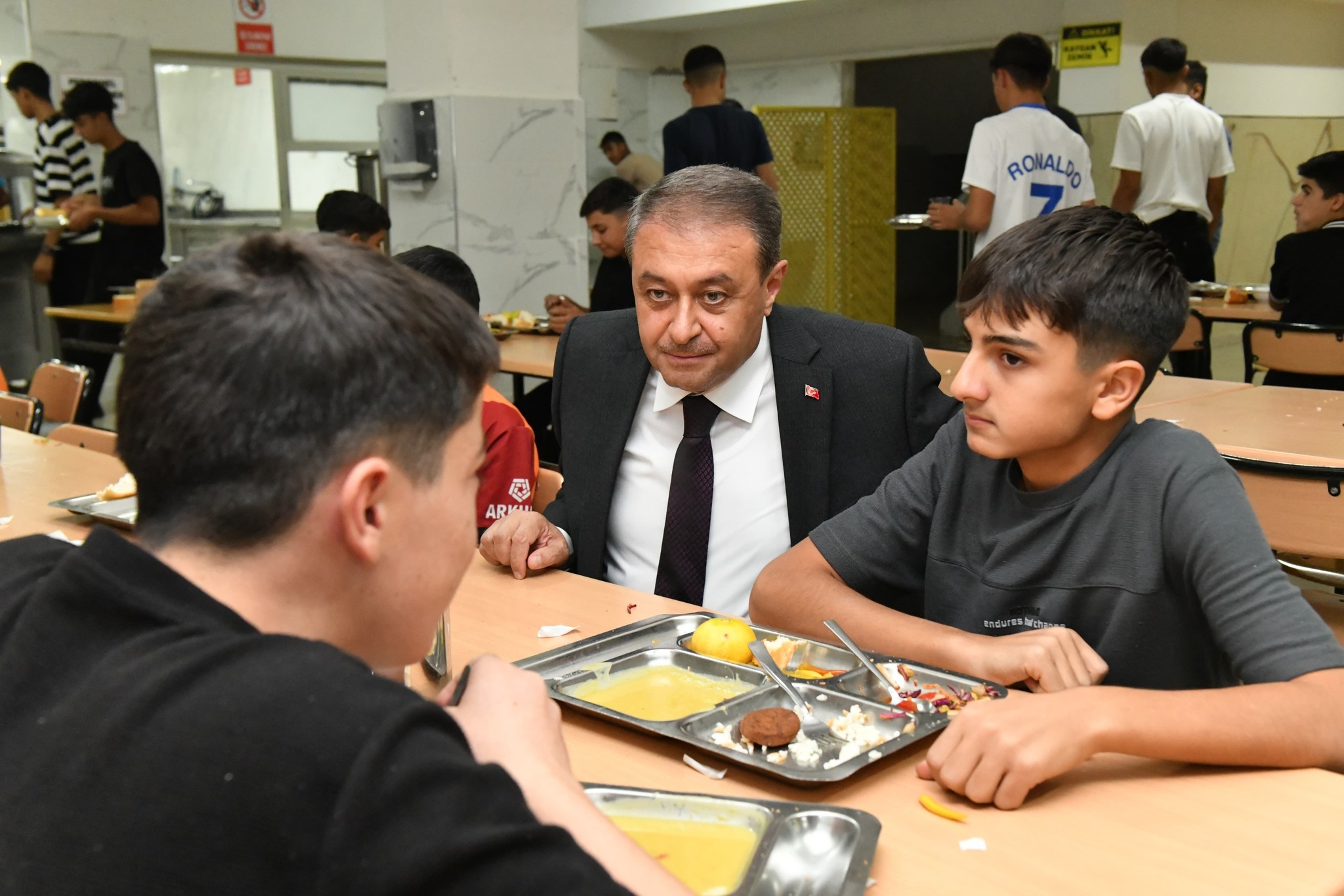 555996102 1342936950826005 5840610890157930371 N