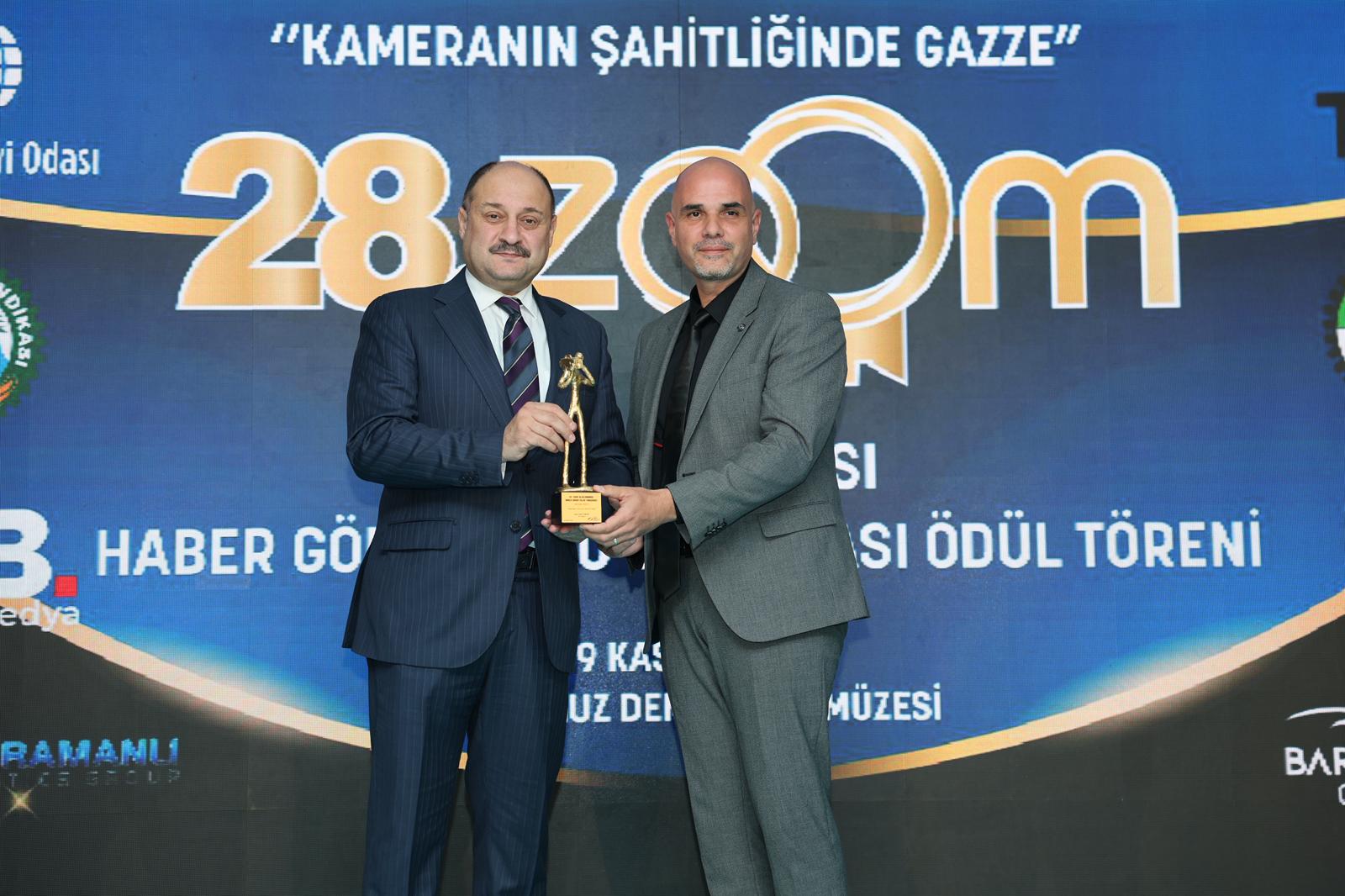 Başkan Gülpinar’a “Yilin En Şeffaf Beledi̇ye Başkani” Ödülü (6)