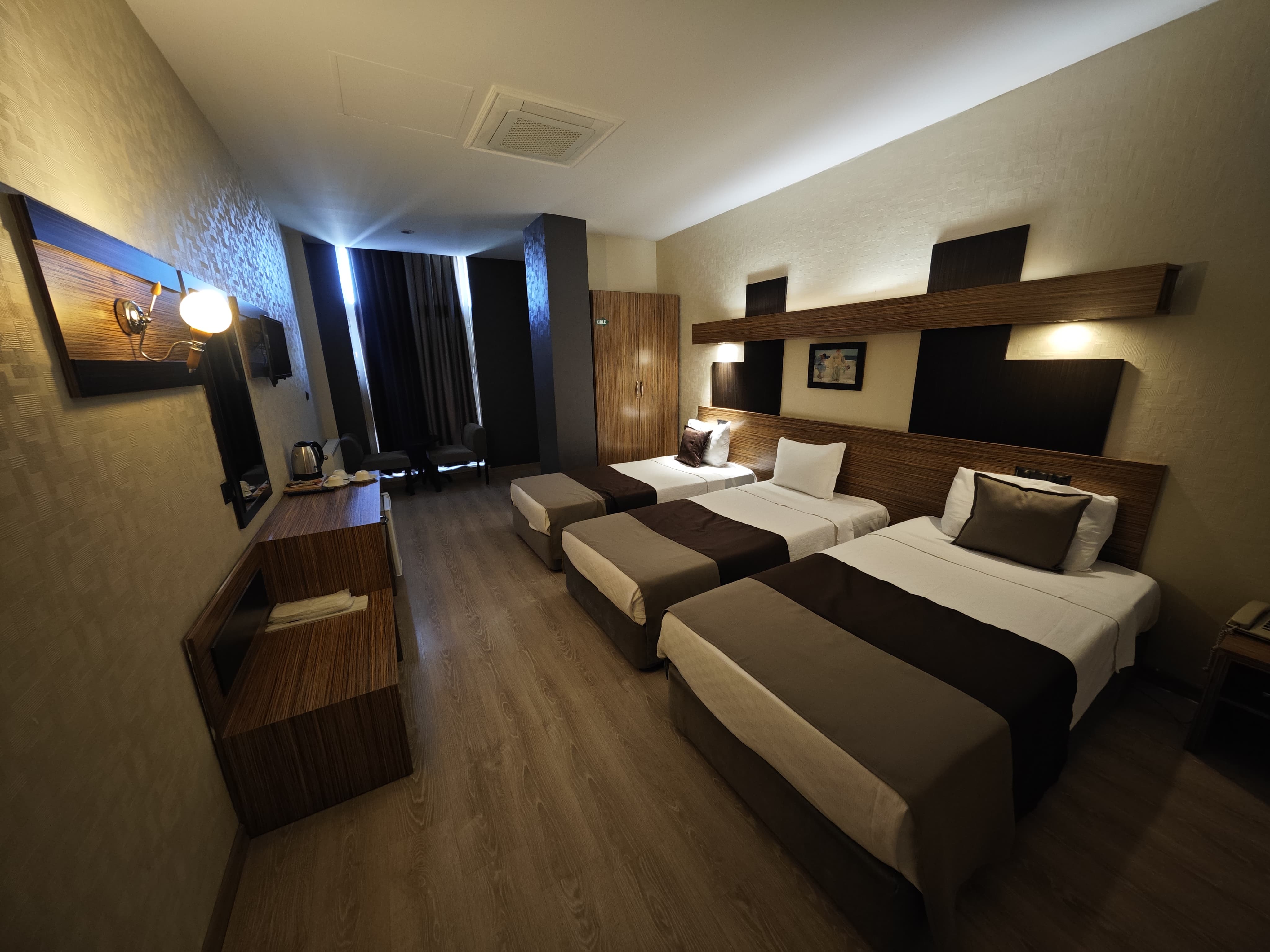 I M G 20251101 W A0097