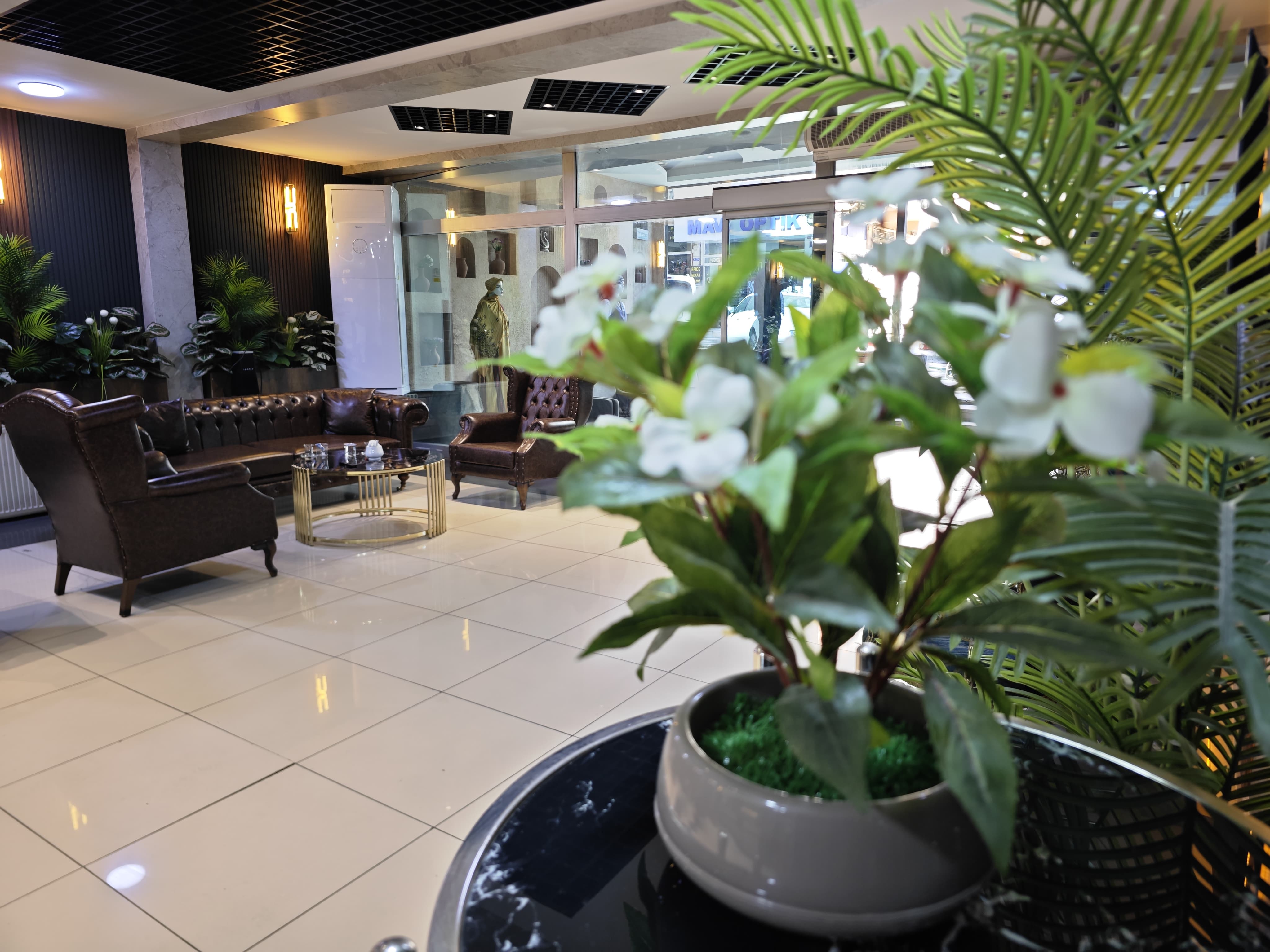 I M G 20251101 W A0105