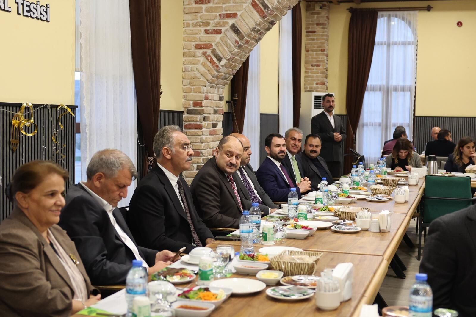 Başkan Gülpinar, İlçe Beledi̇ye Başkanlari Ve Mecli̇s Üyeleri̇yle İftarda Buluştu (9)-1