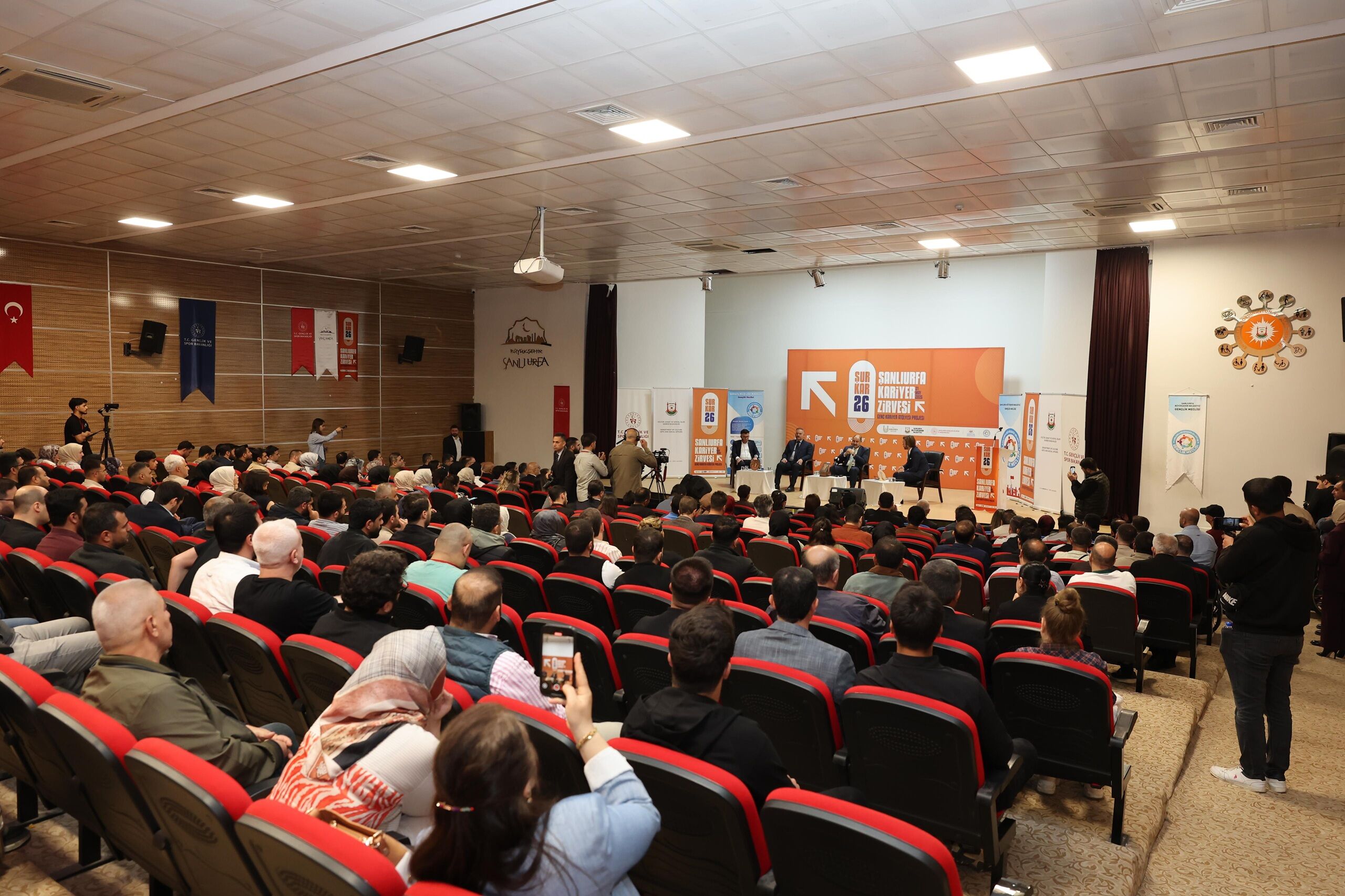 Başkan Gülpinar “Gençlere Yapilan Yatirim Geleceğe Yapilan Yatirimdir” (18)