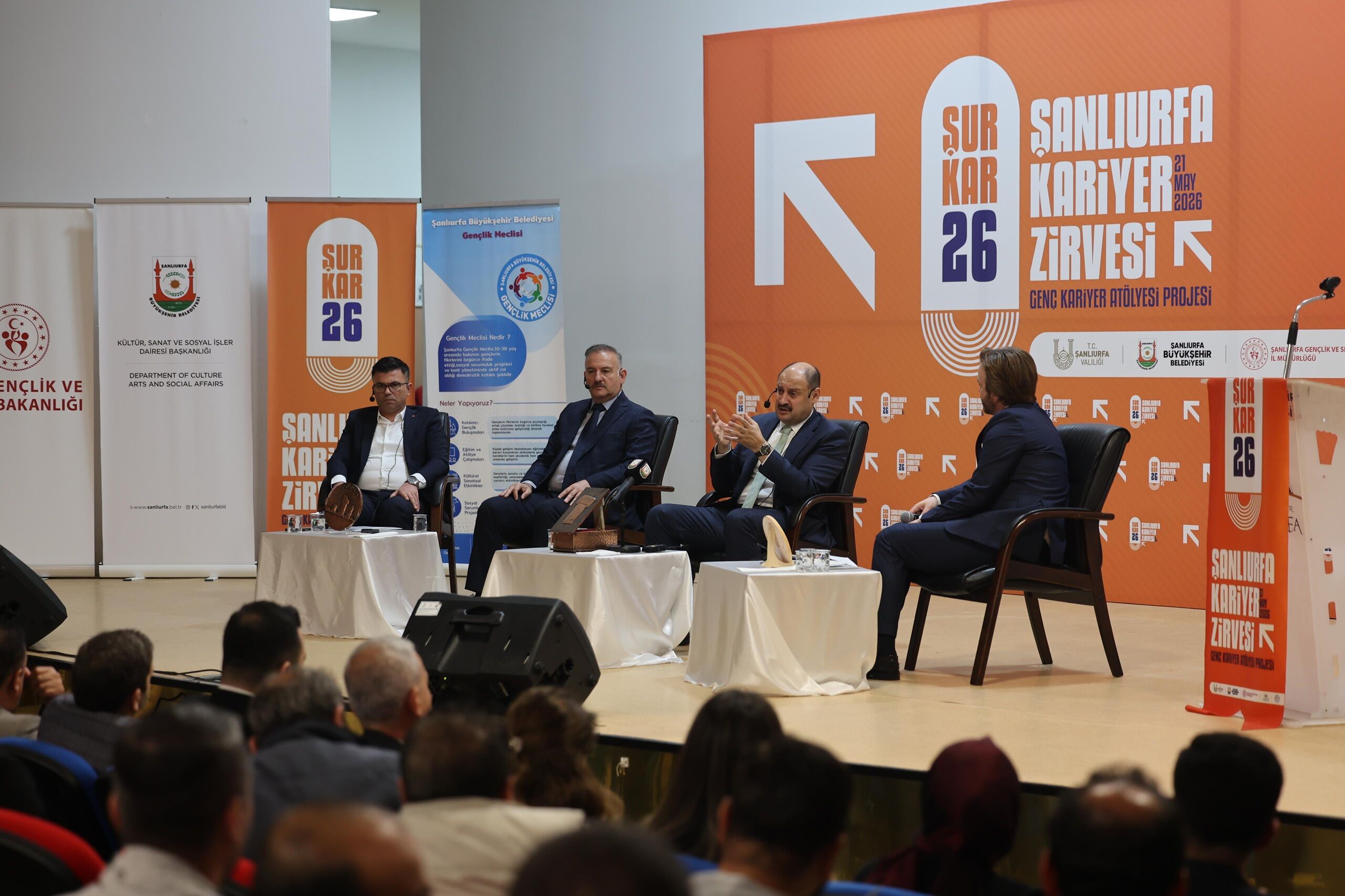 Başkan Gülpinar “Gençlere Yapilan Yatirim Geleceğe Yapilan Yatirimdir” (22)