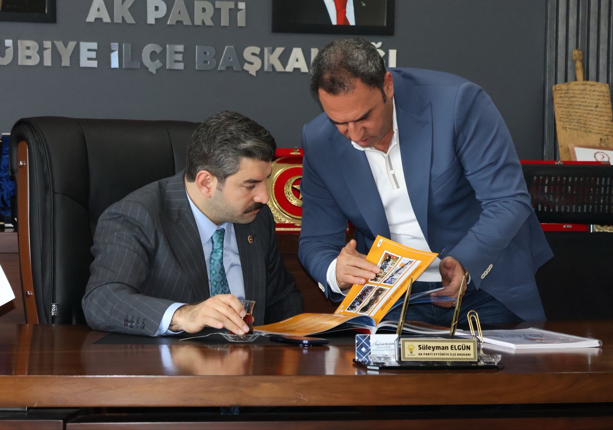 İ3