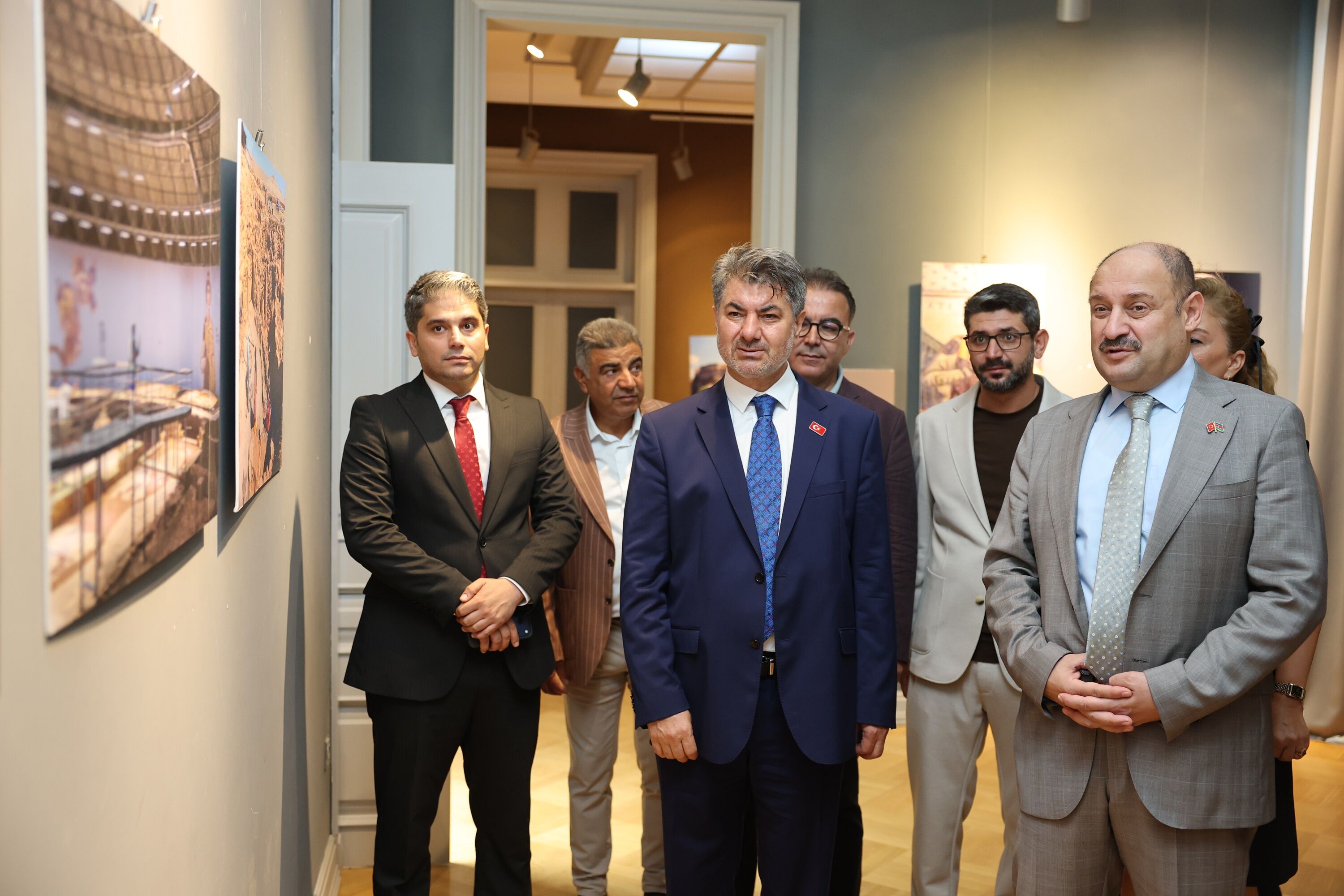 Şanliurfa’nin Fotoğraflari Bakü’de Sergi̇leni̇yor (3)